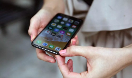 iPhone X qua sử dụng tràn về Việt Nam, giá xuống 16 triệu đồng