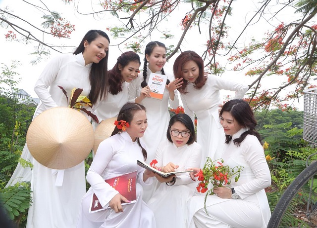 Happy Lady Networking thực hiện bộ ảnh học trò, kêu gọi bảo vệ phượng