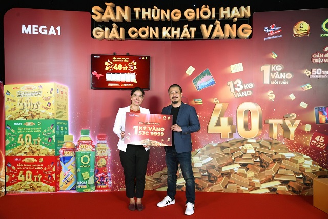 Người chơi trúng 1kg vàng tuần 2 của “săn thùng giới hạn” trích phần thưởng ủng hộ đồng bào miền Trung”