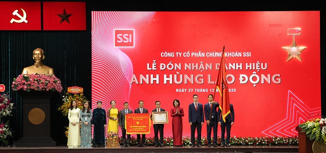 Công ty cổ phần chứng khoán SSI vinh dự đón nhận danh hiệu Anh hùng Lao động thời kỳ đổi mới