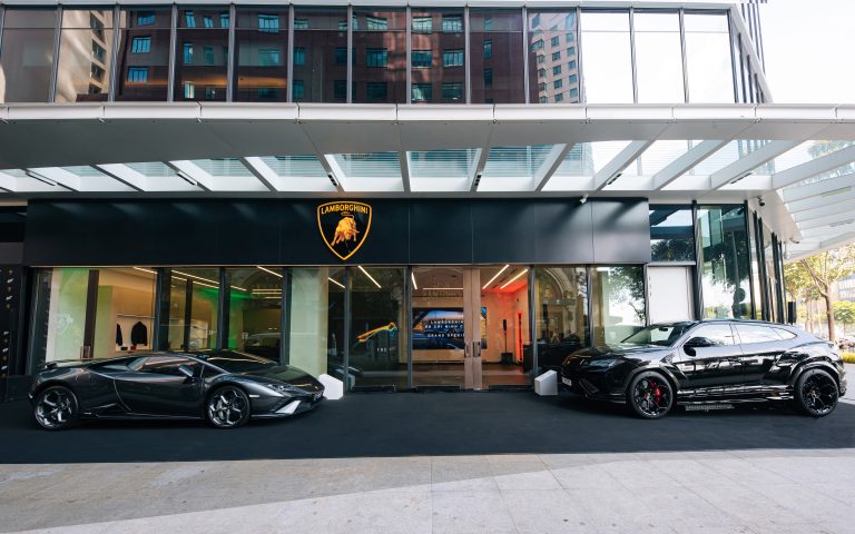 Lamborghini chính thức khai trương showroom tại TP.HCM