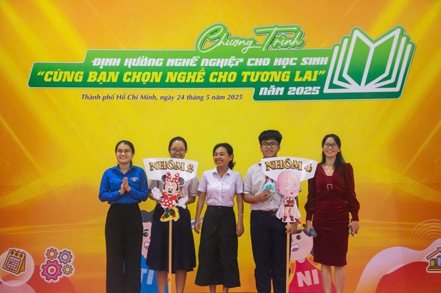 Gần 600 em học sinh hào hứng tham gia chương trình định hướng nghề nghiệp huyện Bình Chánh