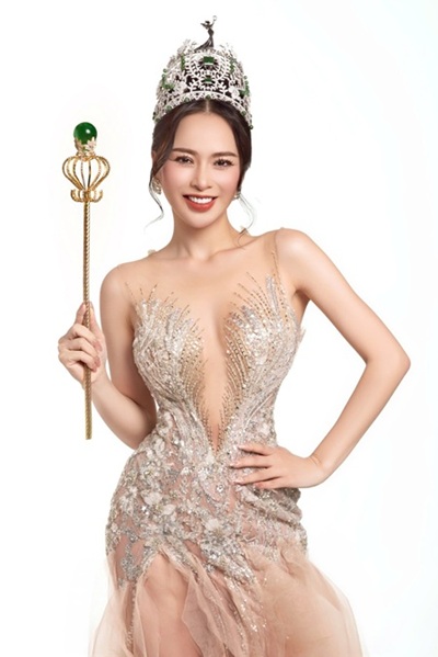Cùng chiêm ngưỡng nét đẹp của tân Hoa hậu Doanh nhân Hoà bình thế giới 2025